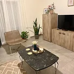 στυλ & άνεση στο κέντρο La Maison 12 ανακαινισμένο