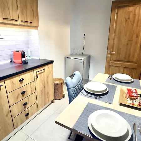 στυλ & άνεση στο κέντρο La Maison 12 ανακαινισμένο