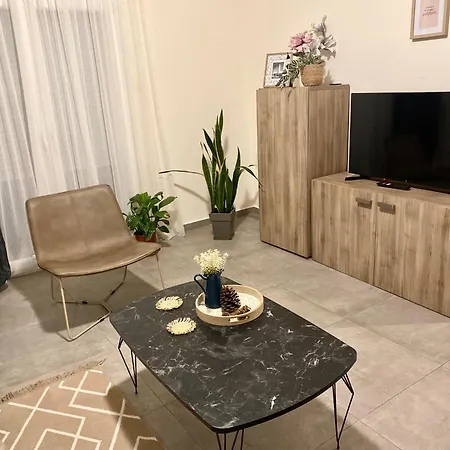 στυλ & άνεση στο κέντρο La Maison 12 ανακαινισμένο